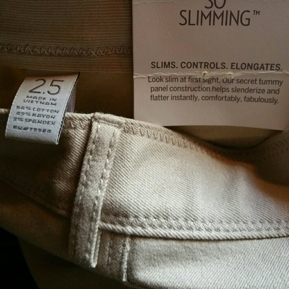 NWT Chico So Slimming size 2.5 khakis - Picture 1 of 4